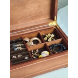 Шкатулка для хранения украшений с лотками шоколад (1+5)